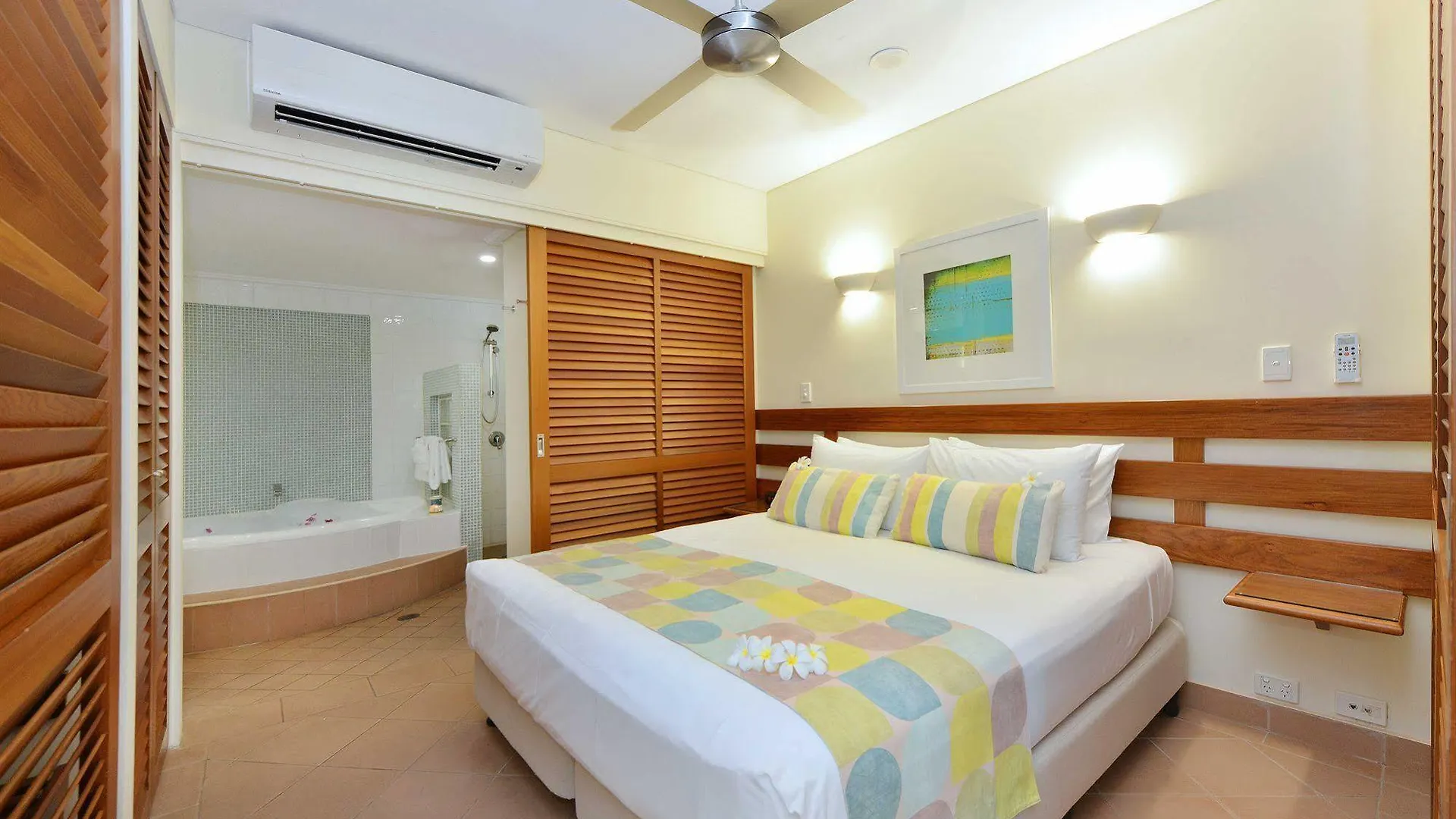 Port Douglas Peninsula Boutique Hotel - Adults Only Haven 4*, Порт Дуглас